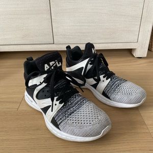 APL Women's Ascend Black/White 8